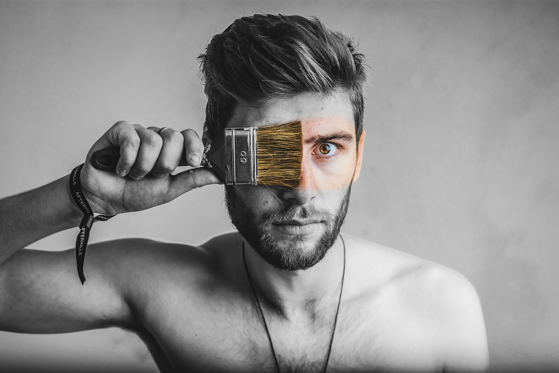 Makeup is (not) a woman's business!