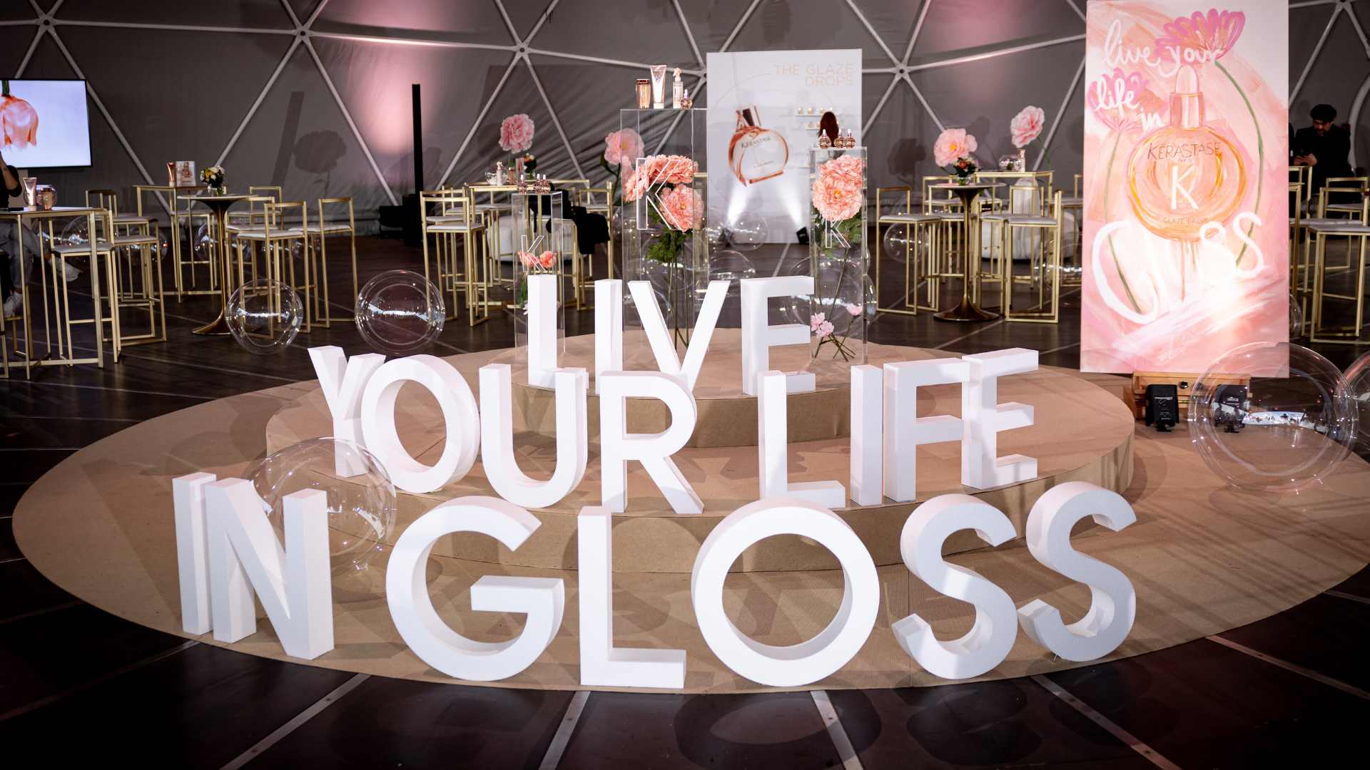 Enter the world of Gloss : Η Κérastase σας προσκαλεί να ανακαλύψετε τον κόσμο του Gloss!