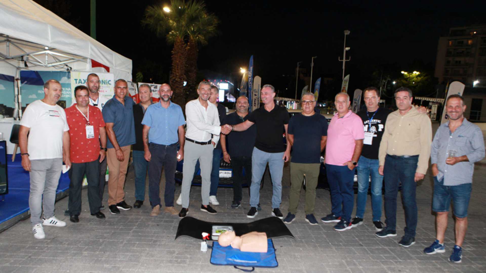 Η ΚΥΑΝΑ δωρίζει στην TAXIWAY 3 απινιδωτές