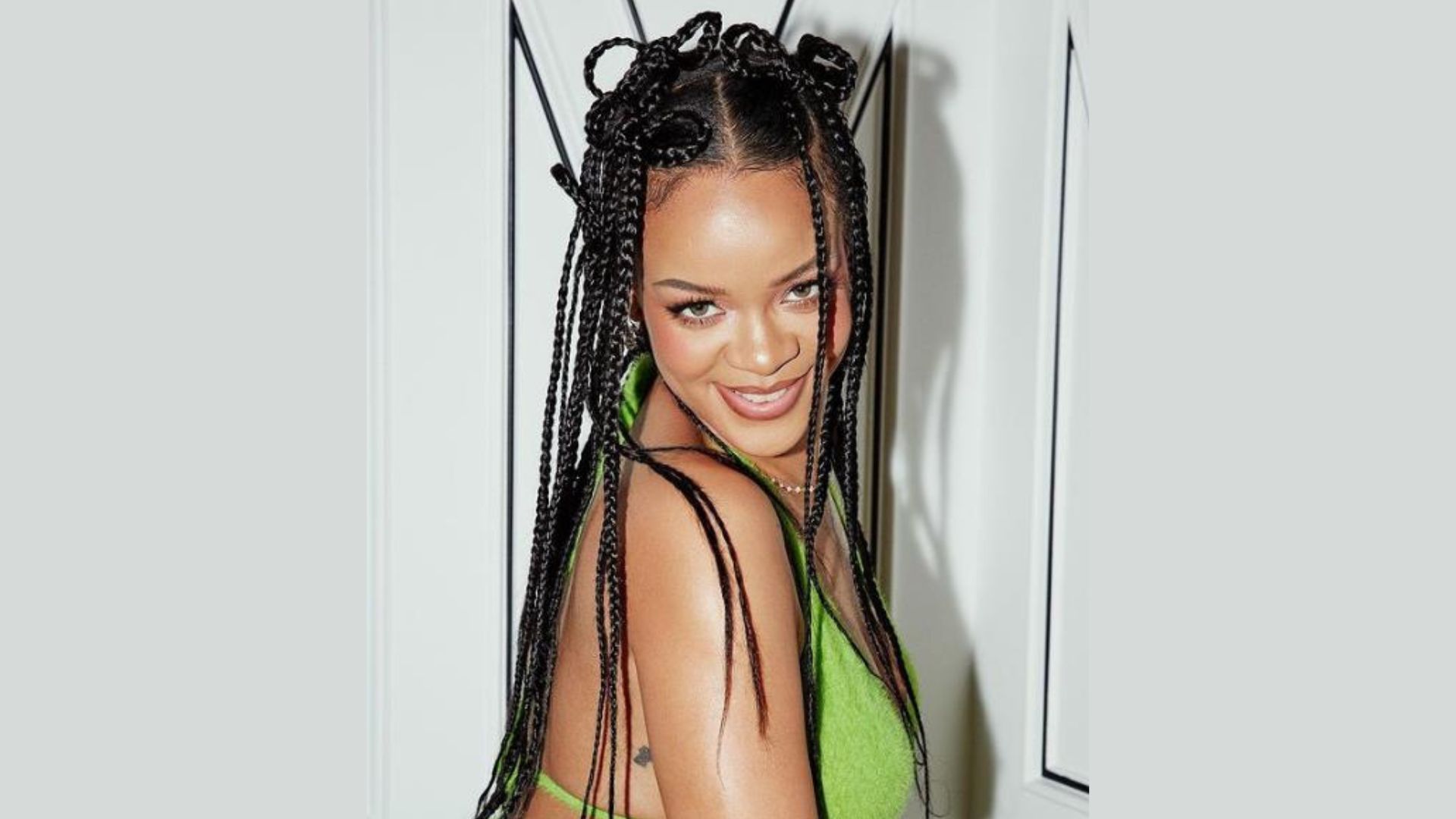 Το Box Braid Charms της Rihanna είναι η νέα τάση