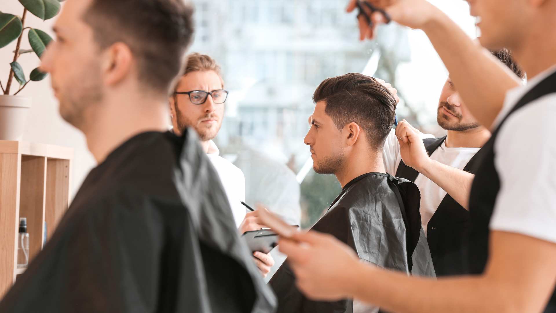 Ρόλοι Διαχείρισης Ανθρώπων ενός Κομμωτηρίου