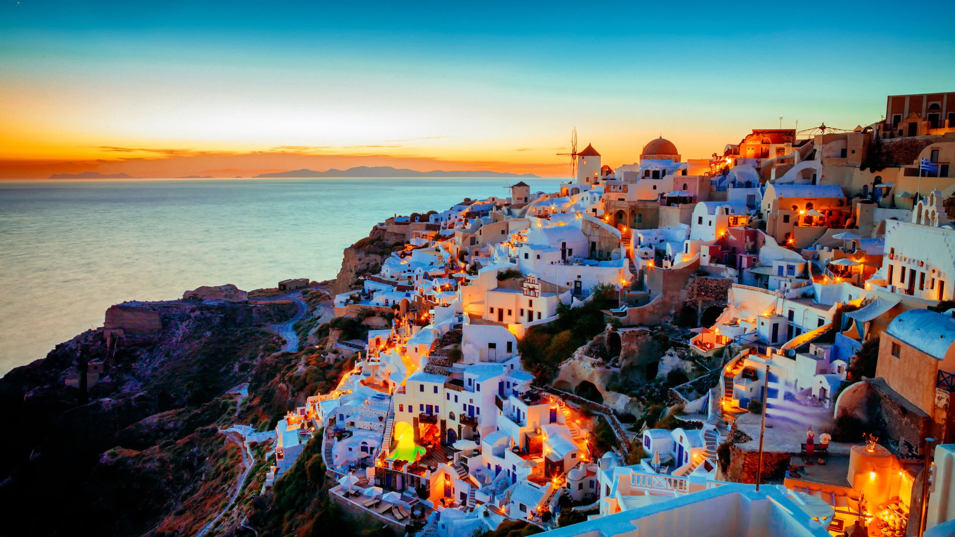 Το ηλιοβασίλεμα και η Σαντορίνη