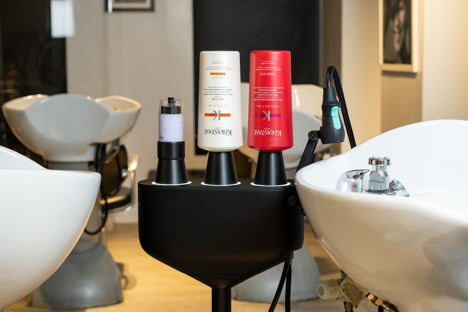 H L’ORÉAL ΠΑΡΟΥΣΙΑΖΕΙ ΤΟ L’ORÉAL WATER SAVER