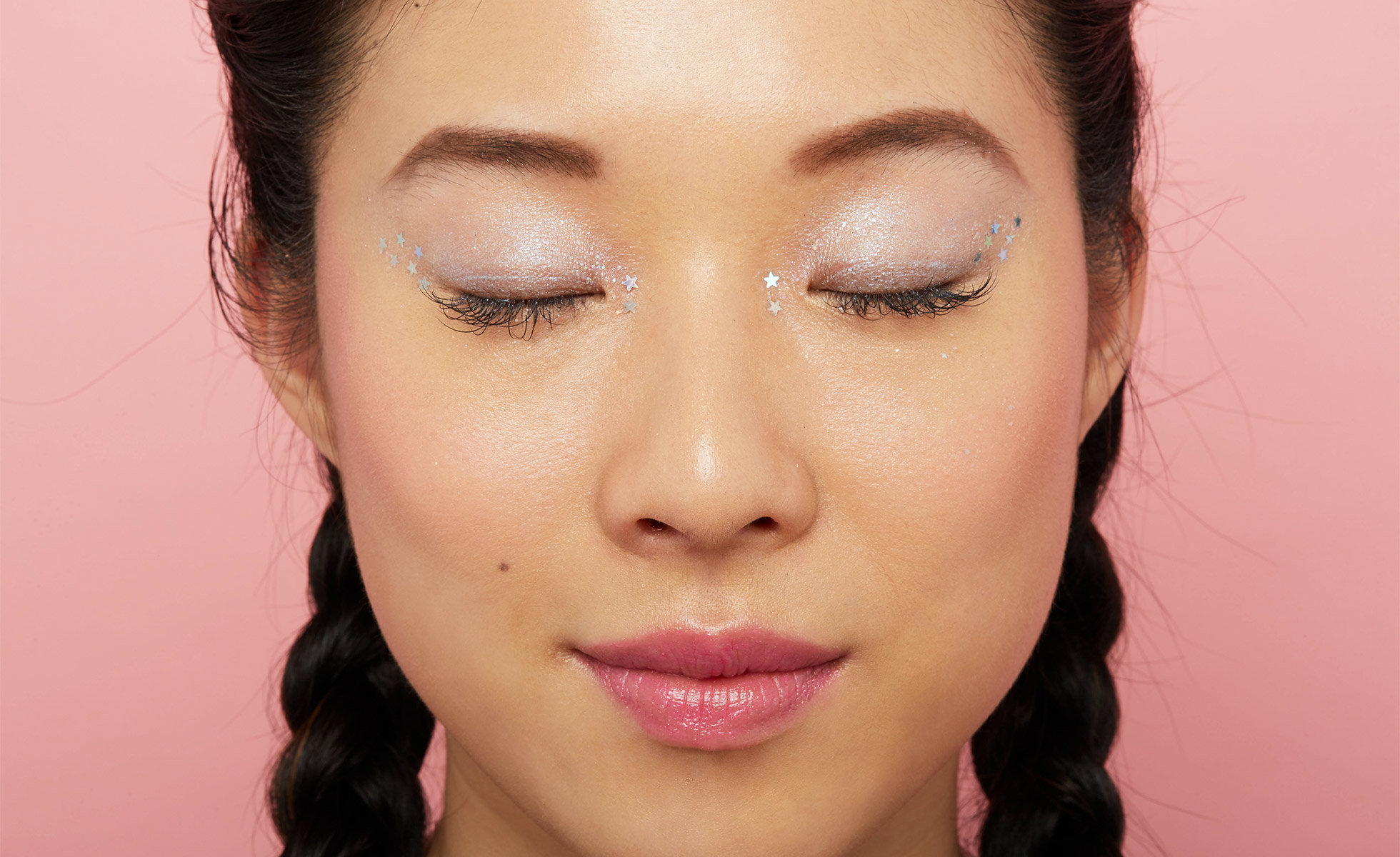 Τα 4 απλά βήματα για ένα make – up look που θα κλέψει τα βλέμματα