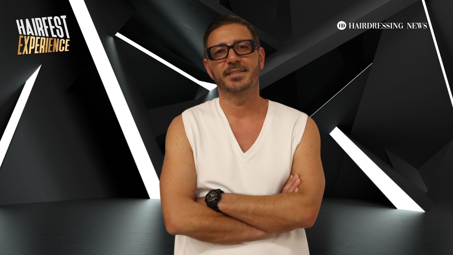 O Αναστάσιος Τσαρούχας στο stage του HAIRFEST EXPERIENCE 2024