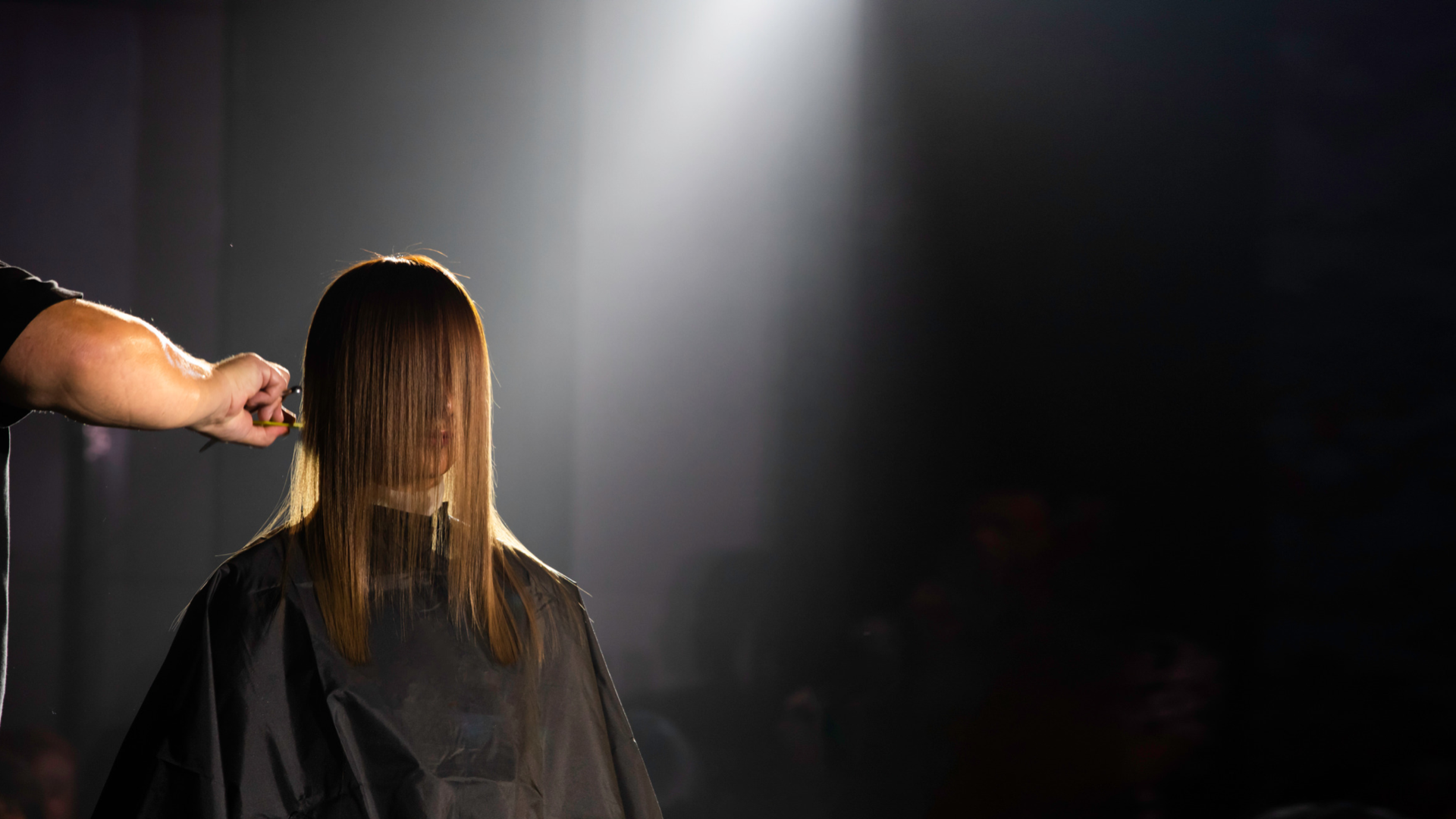 The hottest trend for your hair, chin bangs