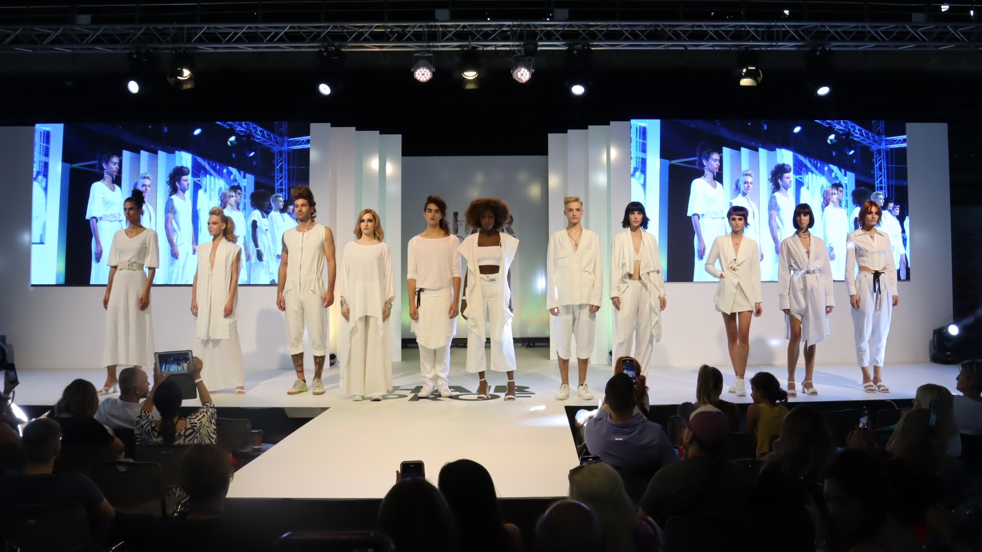 Η ομάδα της Prime στην ανανεωμένη Hairprof 2022