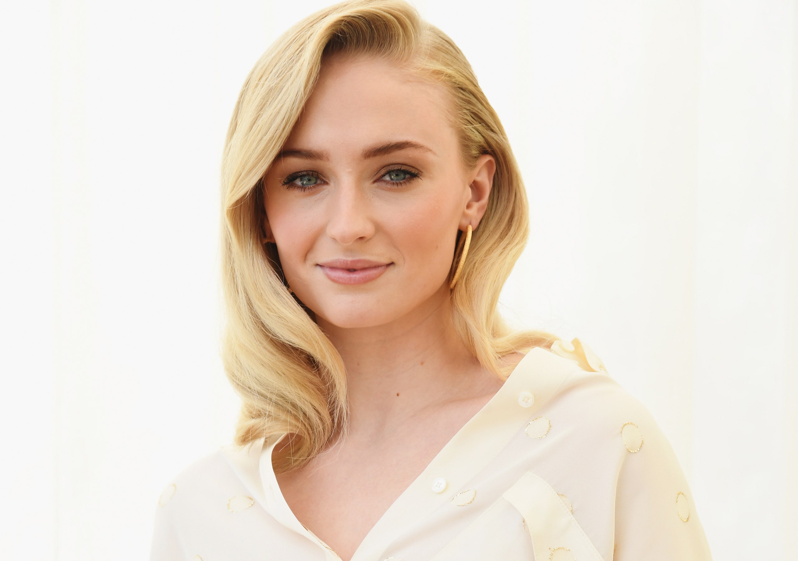 Η Sophie Turner λανσάρει ένα από τα πιο hot κουρέματα του καλοκαιριού