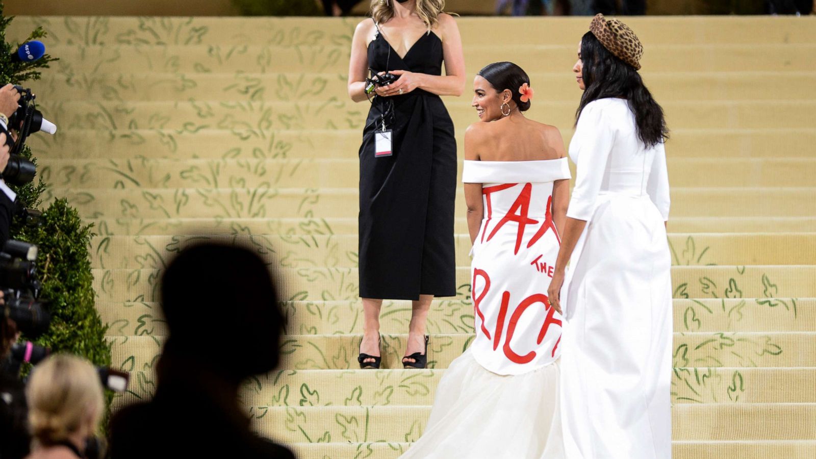 Alexandria Ocasio-Cortez: Σοσιαλισμός και Met Gala